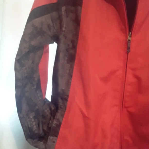 Pacific Trail Lightweight Jacket w Hood - Picture 2 of 7